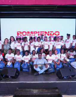 AHF República Dominicana llama a crear entornos seguros para las niñas en el Día Internacional de la Niña 2025